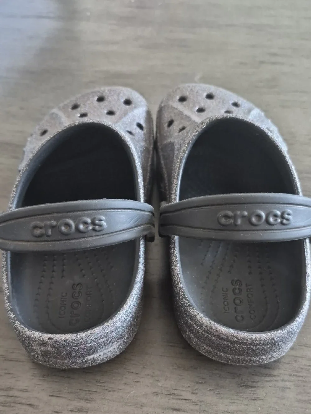 CROCS Kids Glitter Clogs in Silver-Black